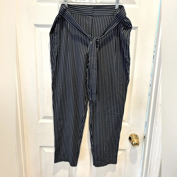 Tommy Hilfiger Midnight Navy & White Pinstripe Straight Leg Belted‎ Women Size L - Picture 1 of 9